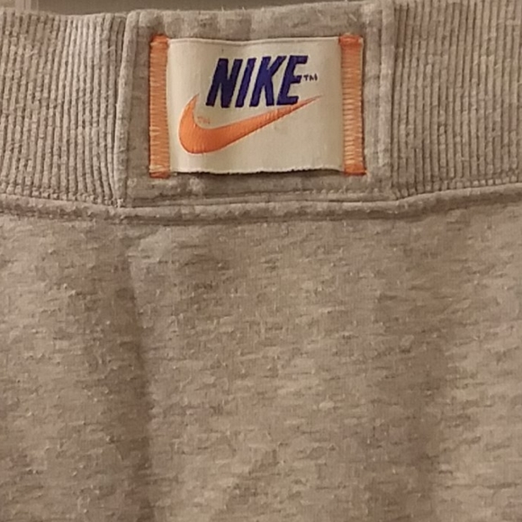 Nike Skirt - Picture 2 of 4